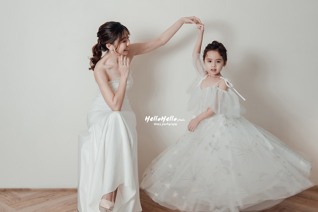 閨蜜婚紗推薦,閨蜜婚紗,閨蜜婚紗寫真,閨蜜婚紗台北, 全家福,閨蜜婚紗風格,閨蜜婚紗新竹, 婚紗,拍婚紗,台北婚紗,婚紗攝影,閨蜜,閨蜜寫真,藝術照,婚紗店,單身婚紗,寫真照,閨蜜婚紗,朋友寫真,藝術寫真,閨密寫真,閨密照,閨蜜照,台北 推薦 閨蜜寫真,台北 推薦 藝術照